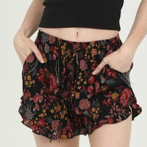 Angie Pants - Cactus print multicolor ruffled shorts (juniors)